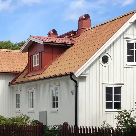 Hus med PVC-fönster