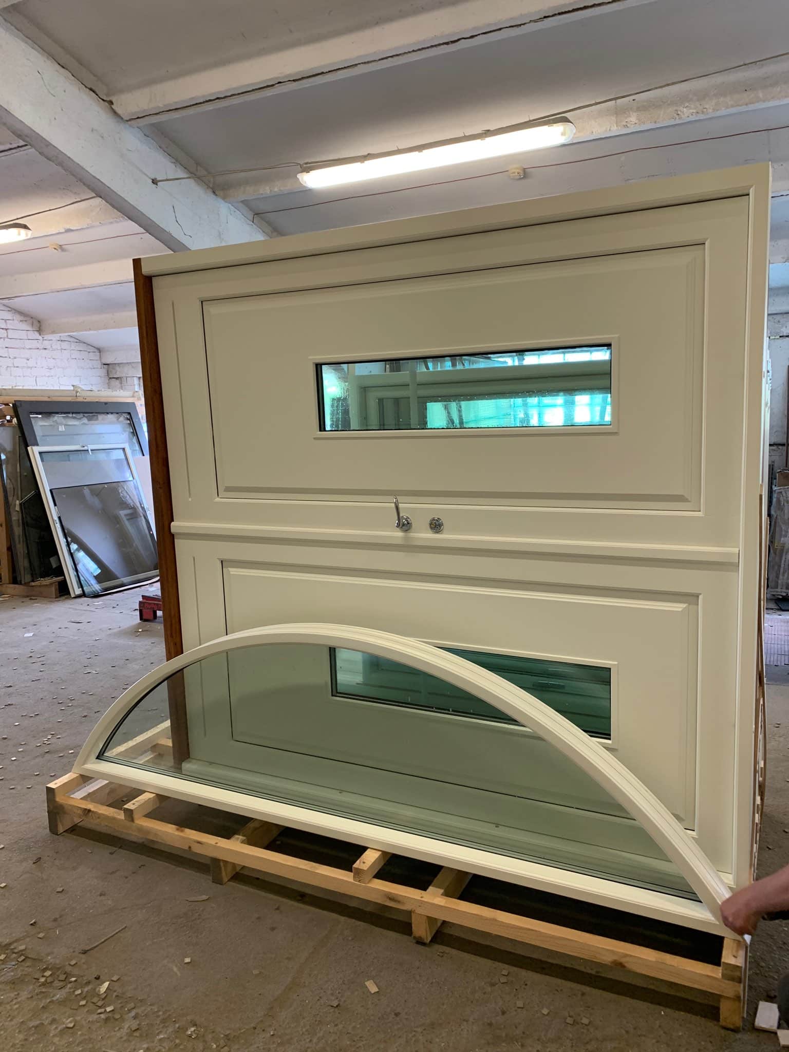Pardörrar med glas och bågfönster apelsinfönster
