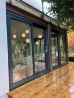 Skjutdörr skjutparti 3 glas aluminium helaluminium